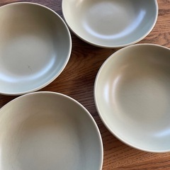 IKEAのお皿　4枚の画像