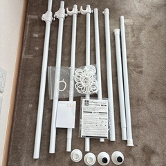 ニトリ　ワンタッチ簡単突っ張りポール(幅90㌢〜273㌢)ホワイトの画像