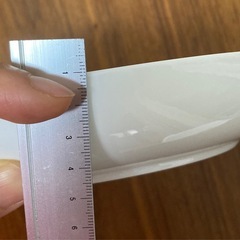 白い大皿の画像