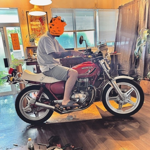 取引中　
赤社外リアサスペンション　バブ　ホーク2 cb250t