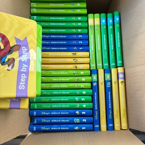 ワールドファミリーのディズニー教材、CD.DVD交換したものあり、未開封品あり、カード学習使えます。電源あり。 その他、七田式のかな絵