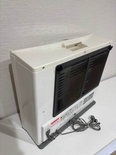 80.ノーリツガスファンヒーター