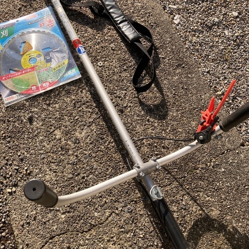 値下げ　草刈り機　刈り払い機