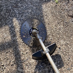 草刈り機　刈り払い機の画像