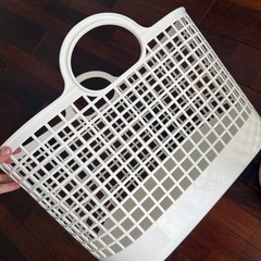 ニトリ　片手で持てるバスケット(スリム)
 の画像