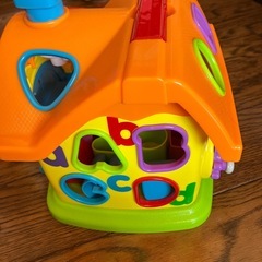 子供向けの面白い知能おもちゃの家の画像