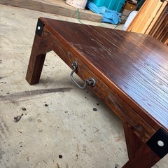 ヴィンテージ風　車輪付きコーヒーテーブルの画像