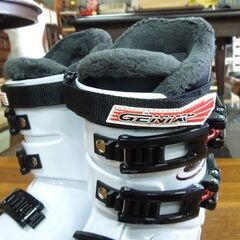 HELD 22.0cm ジュニアスキーブーツ SEVEN 3バックル アウトソール 260mm ホワイト ヘルト 札幌市東区 新道東店の画像