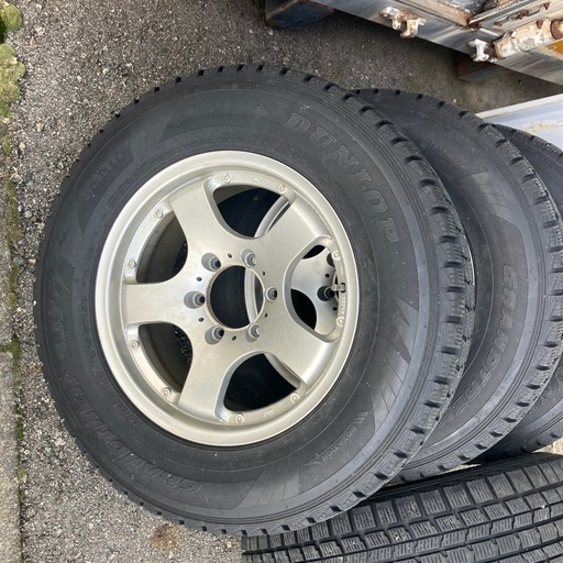 スタッドレス、ホイル付き、ランドクルーザー