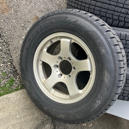 スタッドレス、ホイル付き、ランドクルーザー