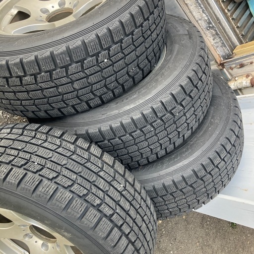 スタッドレス、ホイル付き、ランドクルーザー