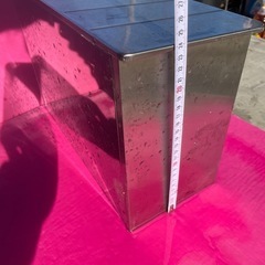 ステンレス製ポストの画像