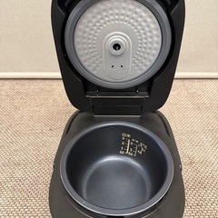 TOSHIBA 炊飯器　RC-5MFM 2024年の画像