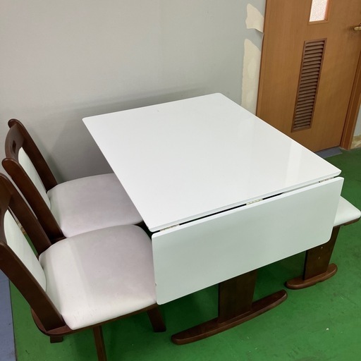 ダイニングテーブルセット　サイズ変更可能　折りたたみ式　白　茶色　回転式チェア　長椅子　イス　机　ダイニングセット