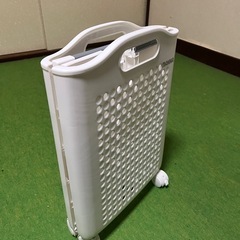 キャスター付き 折りたたみランドリーバスケット（白）の画像