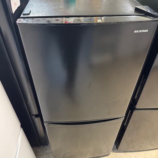 2023年アイリスオーヤマ冷蔵庫142L 黒 (qqq) 池下のキッチン家電
