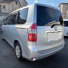 トヨタ　ノア　Xスマートエディション　８人乗り/ナビ/バックカメラ/フリップダウンモニター♪の画像