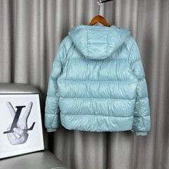 新品未使用ダウンジャケット の画像