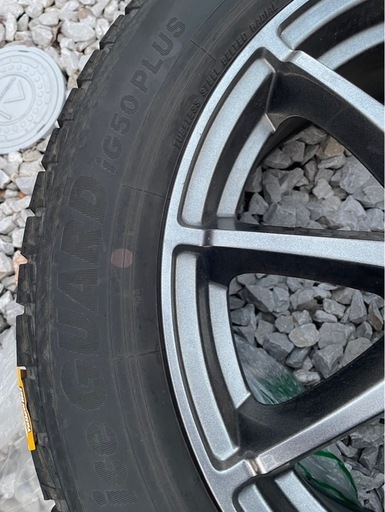 ヨコハマ スタッドレス 215/60R17 ホイール付 4本 
