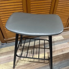 メーカー不明、カウンターチェア３つ単価５０００〜の画像