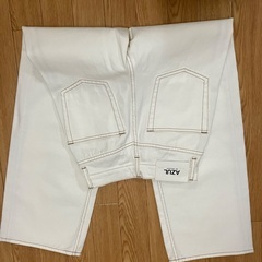 アズール　ワイドパンツ　ホワイトの画像