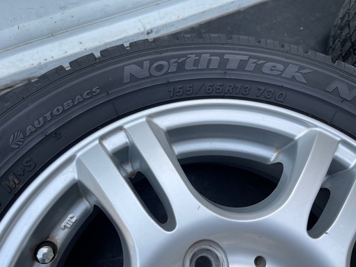 ★スタッドレスタイヤ　155/65R13