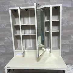 木製化粧台の画像