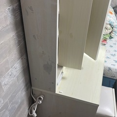 木製化粧台の画像