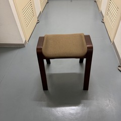スツールの画像