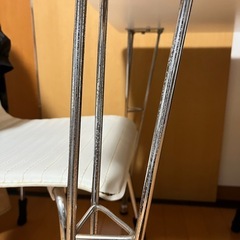 2人用ダイニングテーブルセットの画像