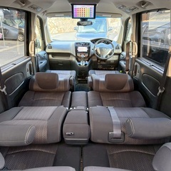 8人乗り☆ガソリン代 節約☆S-HYBRID入りました‼️27年式☆月々2万万円〜分割払い可❗️車検2年付き！大人気☆ニッサン セレナ☆フリップダウンモニター付き☆Bluetooth対応ナビ☆走行中DVD見れます☆ETC☆安心☆バックカメラ☆ドラレコ付きのフル装備☆両側電動スライドドア☆ウィンカーミラー☆フル装備☆純正アルミ☆車内広々三列シート‼️の画像