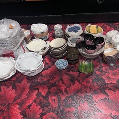 あげます！冷蔵庫と食器の画像