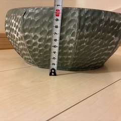 アンティーク風 ブリキ製 プランター 2個セット 鉢カバーの画像