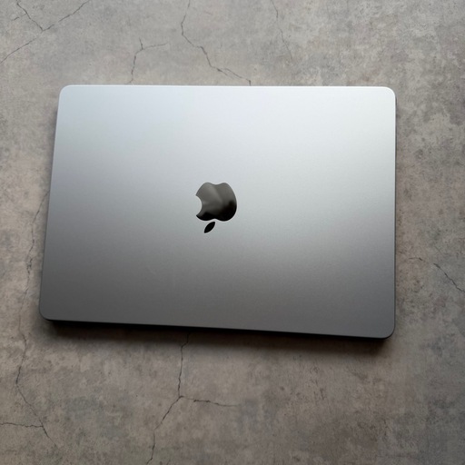 【最終値下げ】【即取引可】MacBook Air M2 13.6インチ 8GB/512GB シルバー 美品