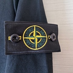 ストーンアイランドの画像