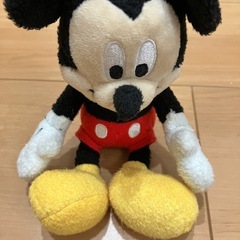 ミッキーのぬいぐるみの画像