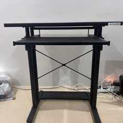 昇降式デスクの画像