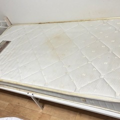 シングルベッドの画像