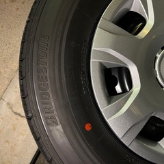 トヨタハイエース 純正タイヤ ホイール 4本セット 新車外しの画像