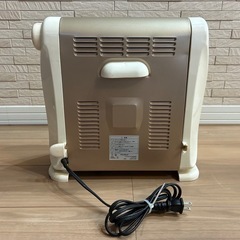 足元などに最適　小型電気ストーブの画像