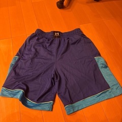 アンダーアーマー　短パンの画像