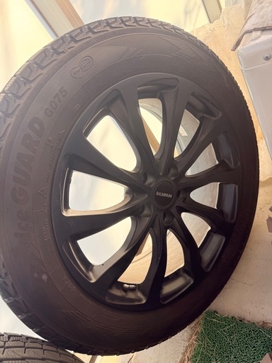 18インチタイヤホイール4本セットスタッドレスiceGUARD