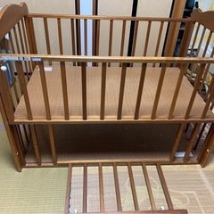 ベビーベッドの画像