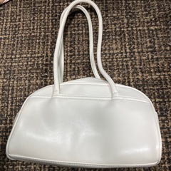 横長バッグ（ホワイト）の画像