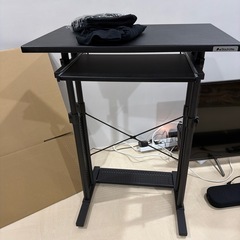 昇降式デスクの画像