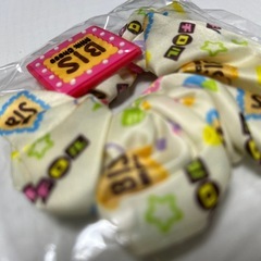 チロルチョコ　シュシュの画像