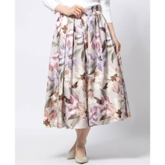 美品♡Apuweiser-Richeのニュアンスタックフラワースカートです☺️の画像