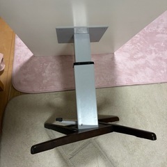 昇降式テーブルの画像