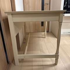 ホワイト　デスク　勉強机　メイク机　引き出しありの画像