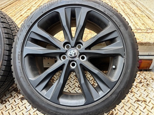 TOYOTA カローラツーリング WxB 純正 17インチ スタッドレス付き ブリザック　215/45R17